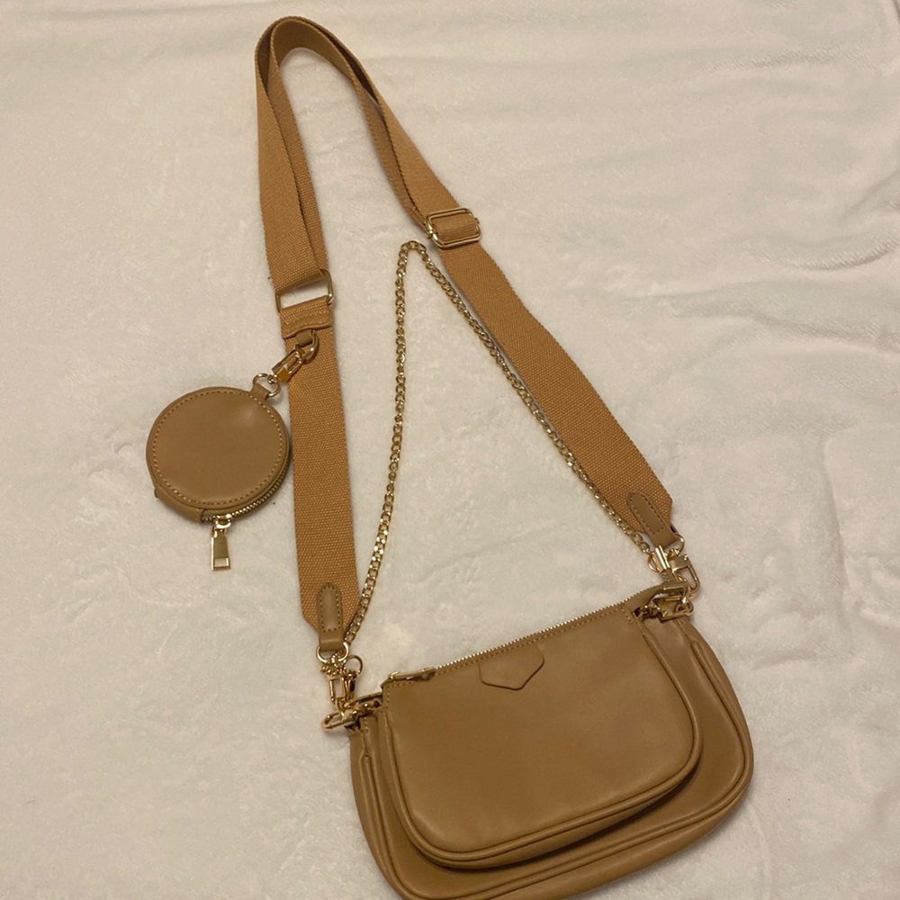 Multiple Wallets Tan purse- versatile!